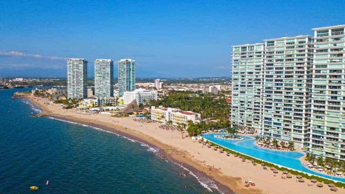 1 Bedroom Unit B - One Block Away From The * Puerto Vallarta